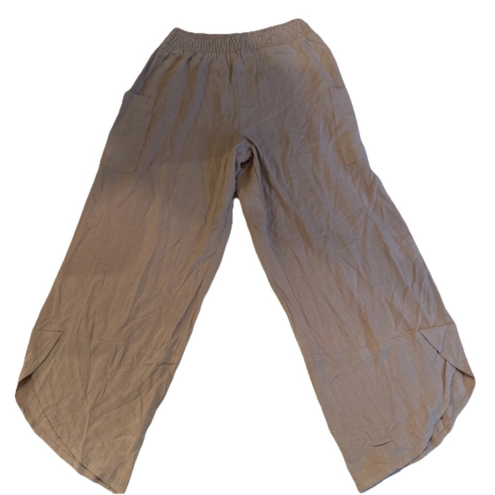 Women's casual linen Rayon blend Capri pants baggy tan